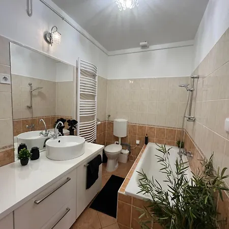 Picur Es Mano Apartmanja Baja Exterior photo