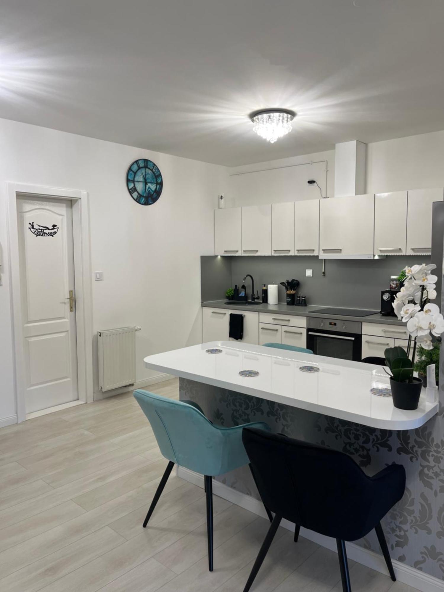 Picur Es Mano Apartmanja Appartement Baja
